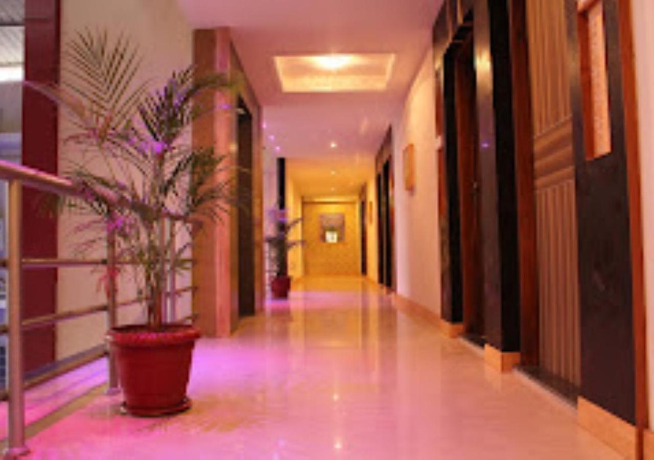 Hotel Jaltarang Kalmath Kankavali Esterno foto